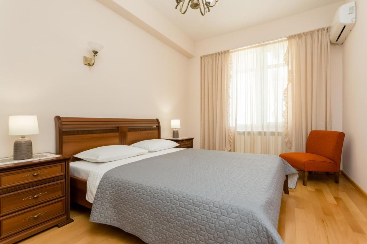 Downtown Two-Bedroom Apartment Ll تبليسي المظهر الخارجي الصورة